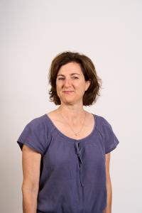 Headshot of Lesley Kelman